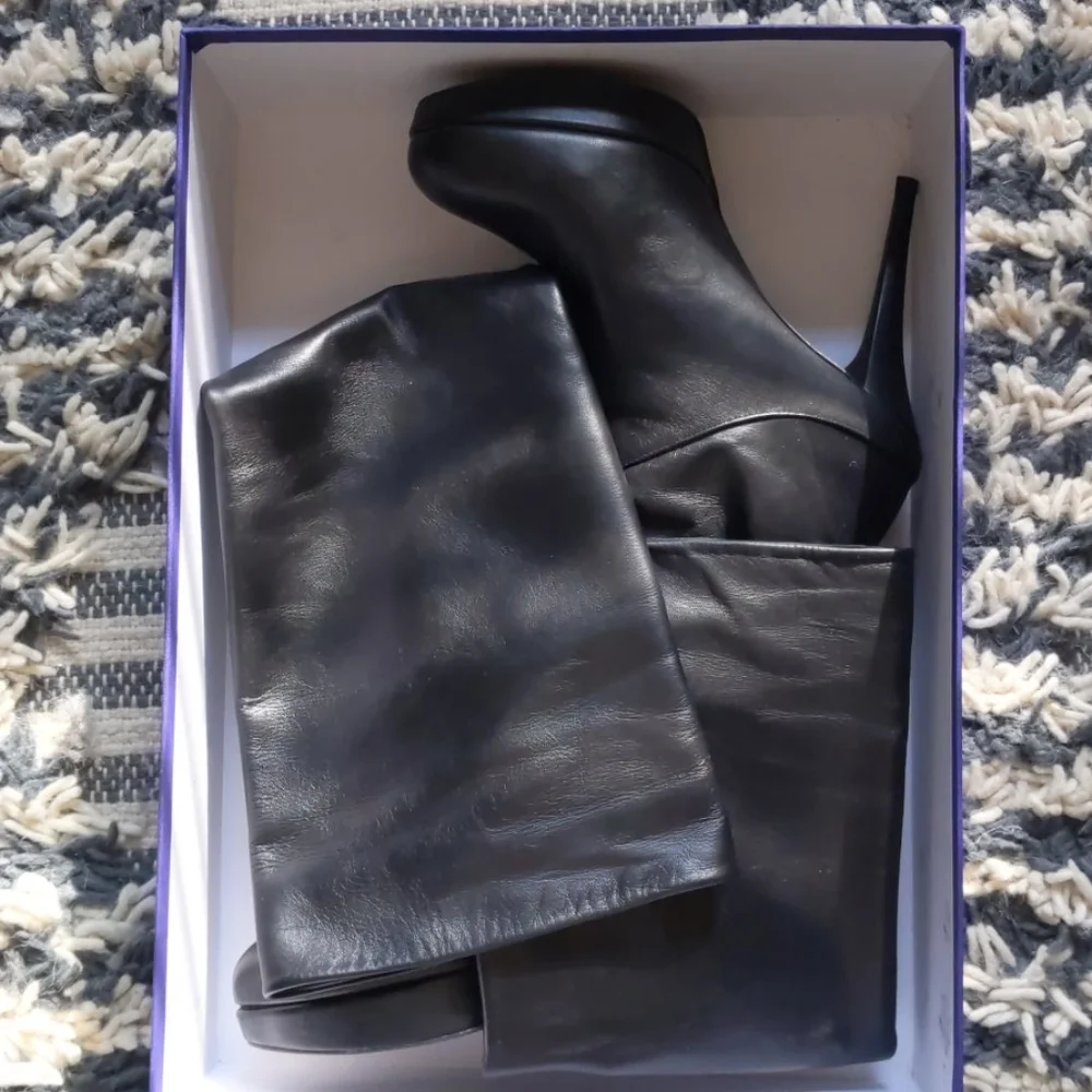 Stuart Weitzman OvertheKnee Lthr Platform Boot 8.5